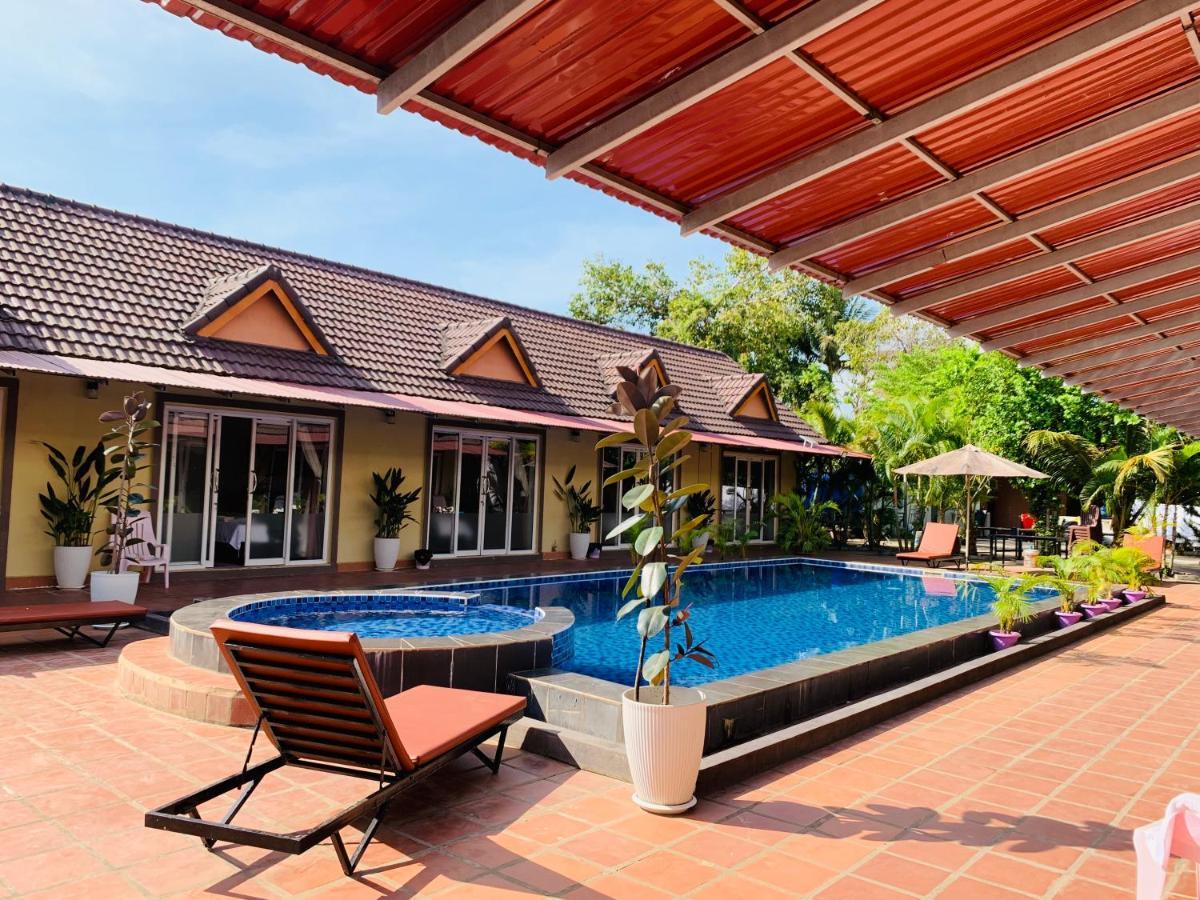 Hello Kampot Resort Exterior photo